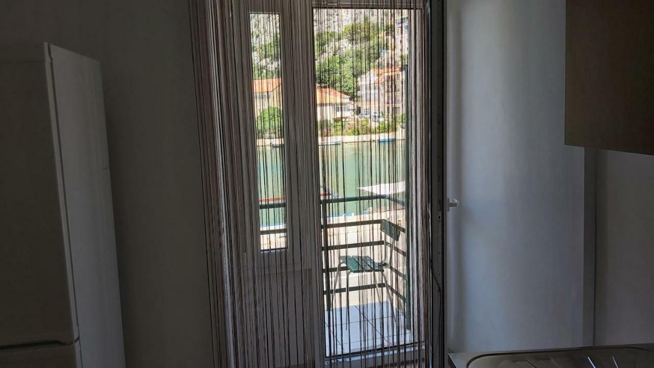 Apartment Mandic Omiš Екстериор снимка